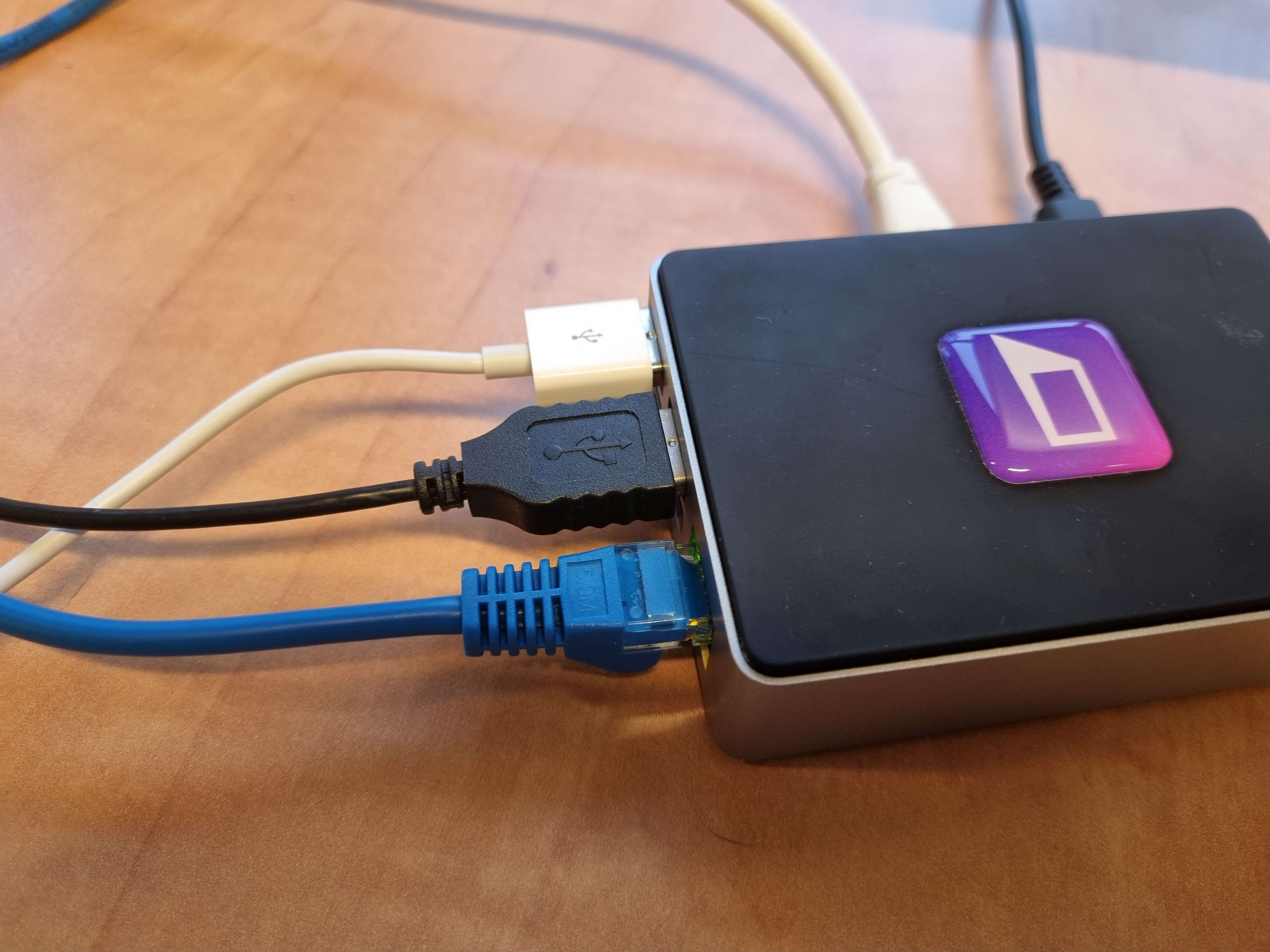 USB connections on Pixie